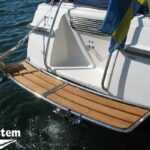 pm1803530-Teak-Stern-Platform-in-use